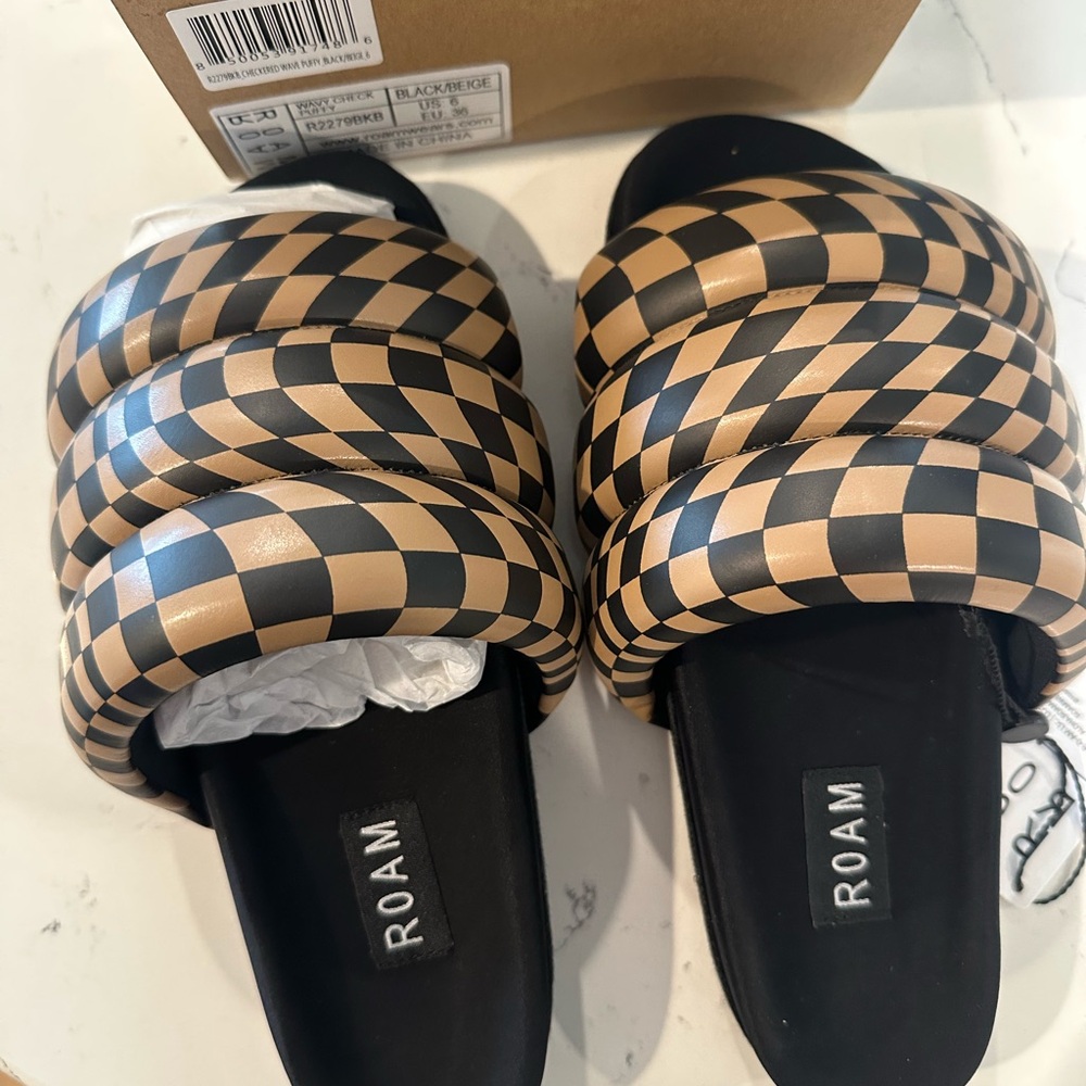 ROAM Checkered Comfort Slides